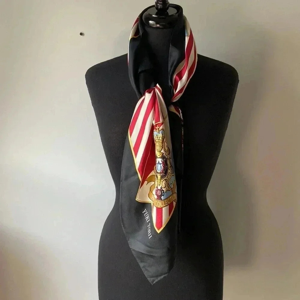 Yuki  Torii | Scarf